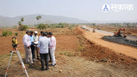 What is Vadhavan highway project status?