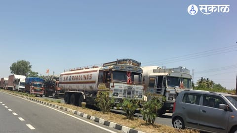 Massive Traffic Jam at Indapur Toll Plaza Due to Long Weekend & Wedding Season