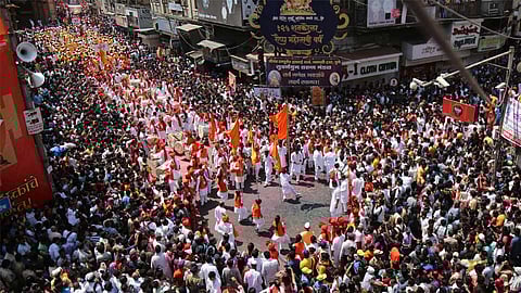 Pune Ganpati visarjan miravnuk