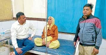जन्मदात्रीलाच घरात डांबले...निवृत्त मुख्याध्यापकाचा प्रताप 
