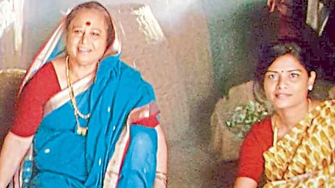 धुरपीचे प्रेक्षकांच्या मनावर अधिराज्य - सविता मालपेकर