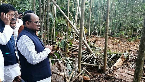 कोकणातील शेतकऱ्यांना प्रतिहेक्‍टरी १८ हजार रुपये नुकसानभरपाई 