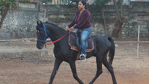 शहरातील पहिल्या घोडेस्वार मुंगसे