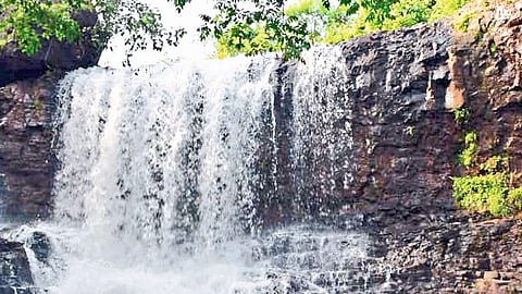 Havali Kada Water Fall In Indvati Village Ratnagiri Marathi News 