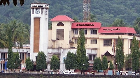Notice to four corporators in sawantwadi 