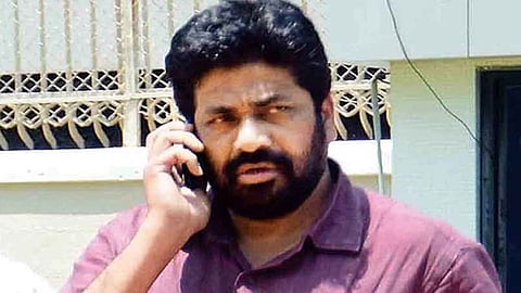 Video : ..तर मी माझ्या पद्धतीने पोहोचेन; बच्चू कडूंना पोलिसांनी नागपुरातच अडवले