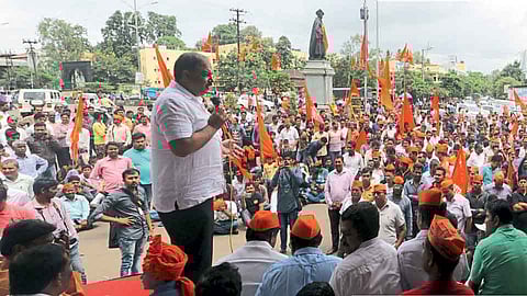#MarathaKrantiMocha गुन्हे ९ ऑगस्टपर्यंत मागे घ्या - प्रवीण गायकवाड