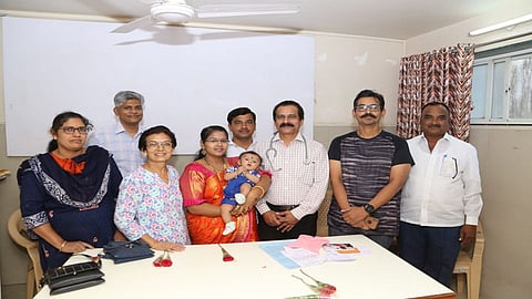 Video : तगमग वीस तासांची; आता बाळ ठणठणीत