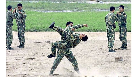 चीनचे जवान मार्शल आर्टसचा सराव करताना. (संग्रहित)
