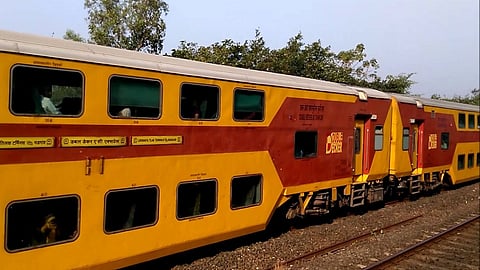 गणेशोत्सवासाठी 11 डब्यांची एसी डबल डेकर 