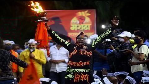 सुरक्षेच्या कारणास्तव मराठा समाजाचा 'मशाल मार्च' अडवला; मुख्यमंत्र्यांवर आंदोलकांचे टीकास्त्र