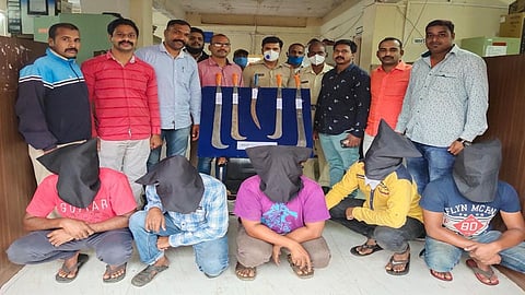 साताऱ्यातील संभाव्य दंगलीस पायबंद; चार कोयते व एक तलवार जप्त