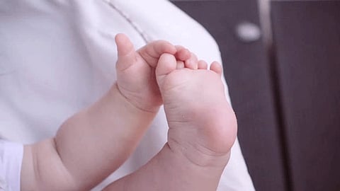 चार महिन्यांपासून 'ती' भेटली नाही आपल्या तान्हुल्याला...