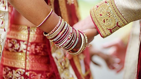 Newly_marriag_ couple