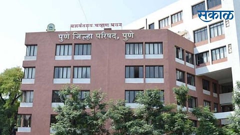पुणे 'झेडपी’च्या चार सदस्यांचे सदस्यत्व होणार रद्द, कारण...