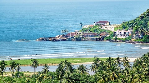 सावंतवाडीवर इंग्रजांची पडली नजर 