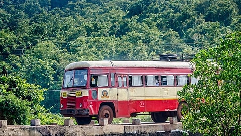 STच्या मालवाहतूकीला राज्य सरकारचा खो, रेशन अन्न धान्यांची मालवाहतूक बंद