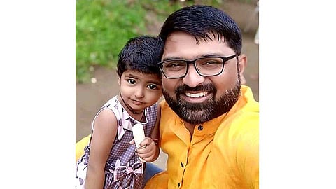 The death of Father and daughter In accident hit by truck over bridge river Bhima