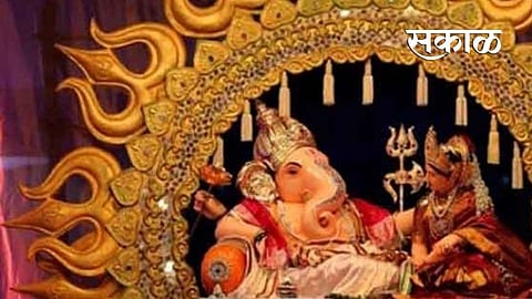 The thief who stole from the Sharda Gajanan temple in Mandai was caught by the Mumbai Railway Police