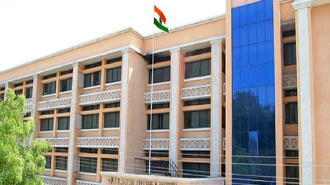 X rays of Swami Ramanand Tirtha Hospital at Ambajogai are closed causing great inconve nience to patients