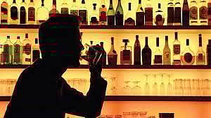 Even in Corona, liquor sales continue in Shrigondi