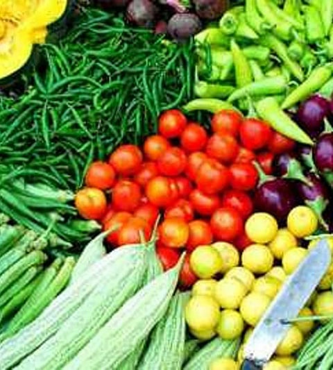 Vegetables can be sold to farmers in 21 places of solapur
