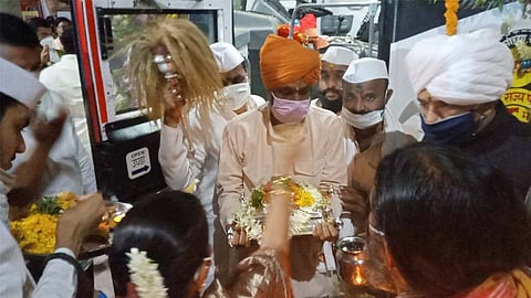 माऊलींच्या पादुका अलंकापुरीत दाखल