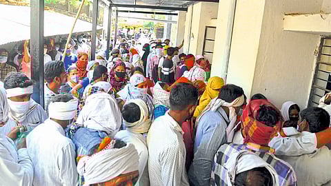 people violate social distancing rules even in corona time in amravati