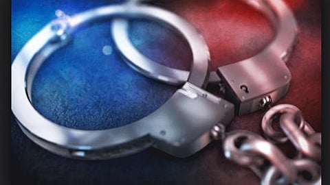 theft of 300 gram gold accused arrested in Pune Manjari