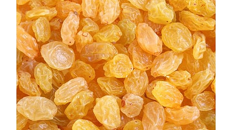 नाशिकच्या पिवळ्या बेदाण्याला चांगले दिवस