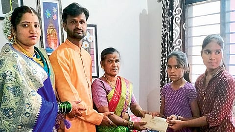 Help To Orphan Girls In Chandgad Taluka Kolhapur Marathi News