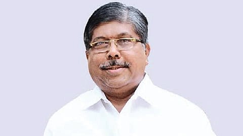 कर्जमाफीत दहा लाख बनावट शेतकरी  - चंद्रकांत पाटील