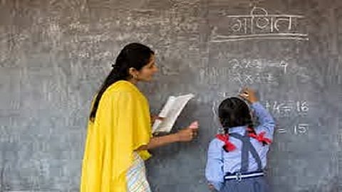 Teachers are in confusion because of reduced syllabus of schools 