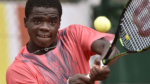 फ्रान्सिसने झ्वेरेवला चकविले