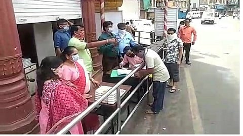 free meals for students and needy in Pune in Lockdown due to Corona Virus