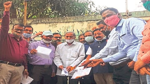 maharashtra state teachers association agitation against government in nagpur