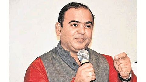 निधी देणार नसाल तर ‘स्थगित’ही करू नका 