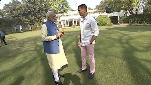 Narendra Modi, Akshay Kumar