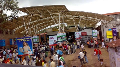 pune station.jpg