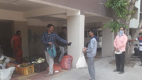 coronavirus: स्वस्त आणि ताजी भाजी थेट सावित्रीबाई फुले पुणे विद्यापीठात 