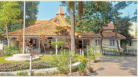 heritage of kolhapur radhabai building information by uday gaikwad