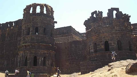 Sightseeing Business of Raigad Fort is less in Summer 