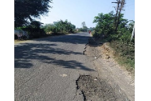 many problems in road construction in pusad of yavatmal