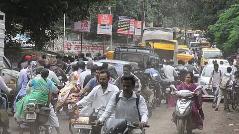 वाहतुकीचा तिढा महिनाभरात सुटणार 