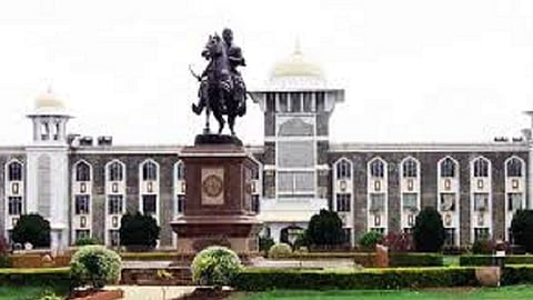 shivaji university  Student question Strange handling in practice exam