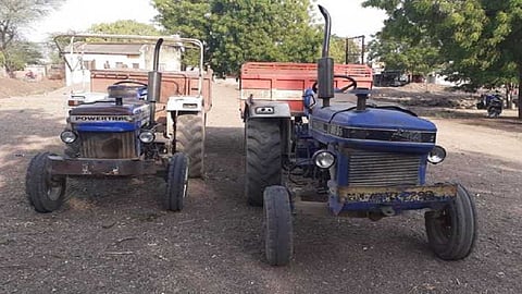 Five arrested for stealing tractors Five lakh rupees including tractor and trolley seized
