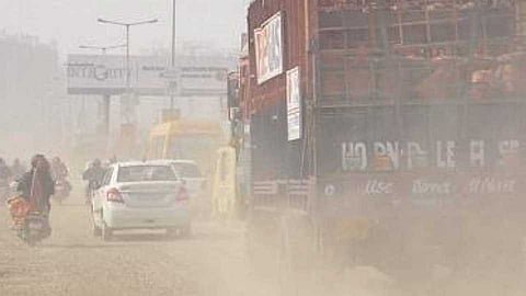 धुळीला औषध विक्रेते कंटाळले; थेट मेडीकल बंद ठेवण्याचा दिला इशारा 