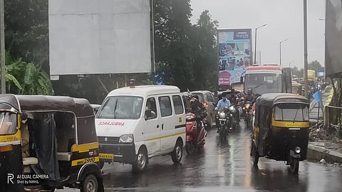 कल्याण-शिळफाट्याची वाहतूककोंडी ब्रम्हदेव तरी सोडवणार का? असंख्य रुग्णवाहिका आणि वाहनचालकांना मनस्ताप