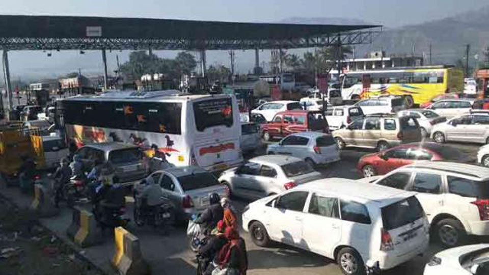 Khed-Shivapur-Toll-Naka