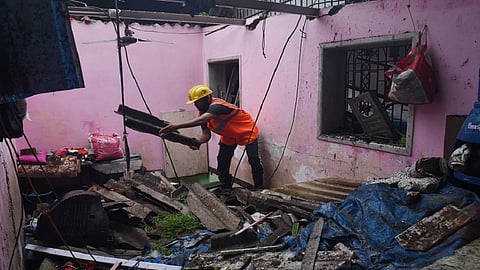 ठाण्यात सिलिंडर स्फोटात महिला गंभीर जखमी 